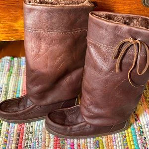 NWOT “The Gatherer” Manitoba Mukluks